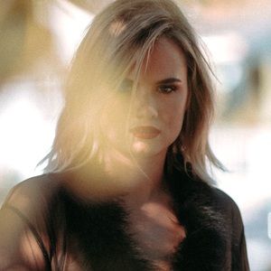 Meet your Posher, Elena